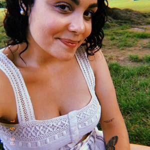 Meet your Posher, Leticia